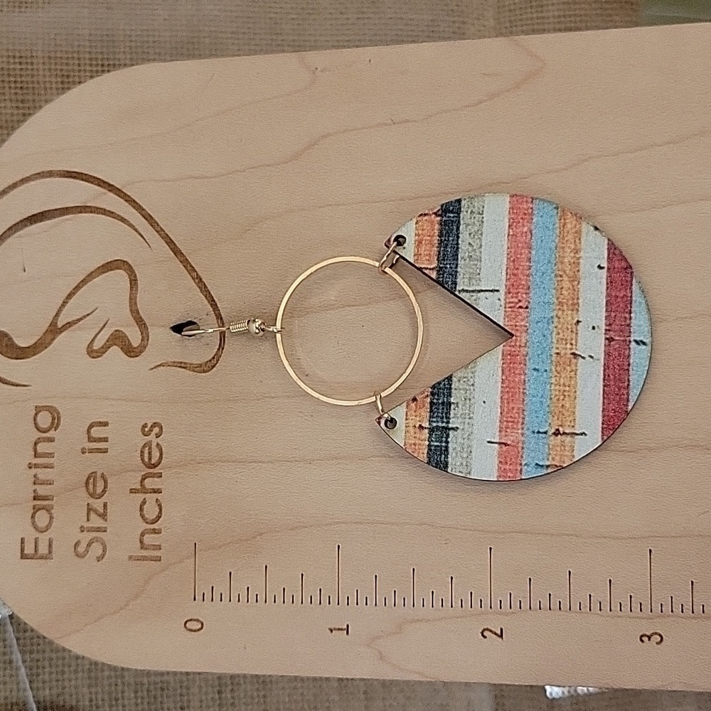 🔥LAST PAIR🔥 DISTRESSED BEACH RETRO STRIPE DROP EARRINGS - Picture 6 of 7